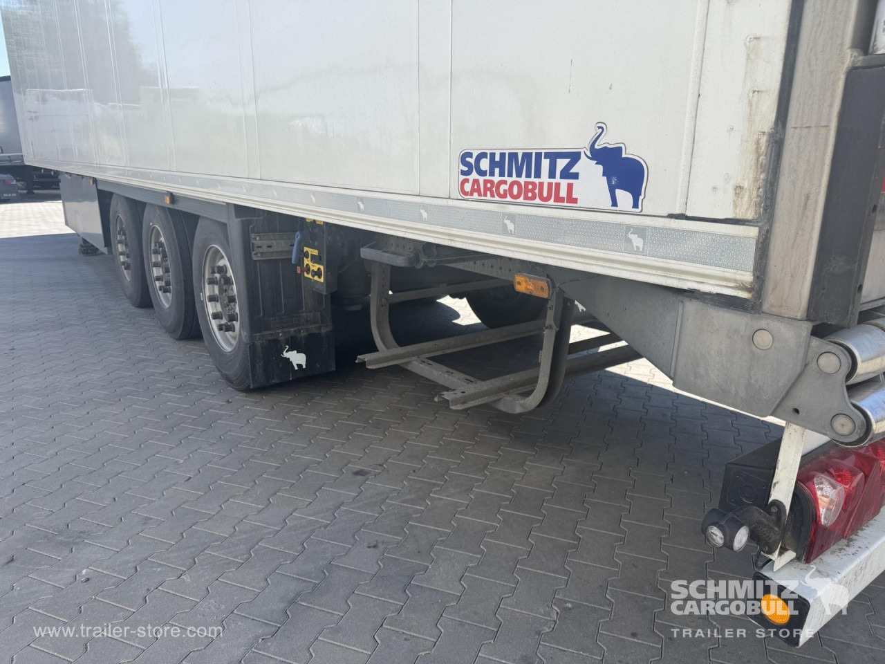 SCHMITZ Reefer Standard Double deck - Изотермална полуприколка: слика 2 SCHMITZ Reefer Standard Double deck - Изотермална полуприколка: слика 2