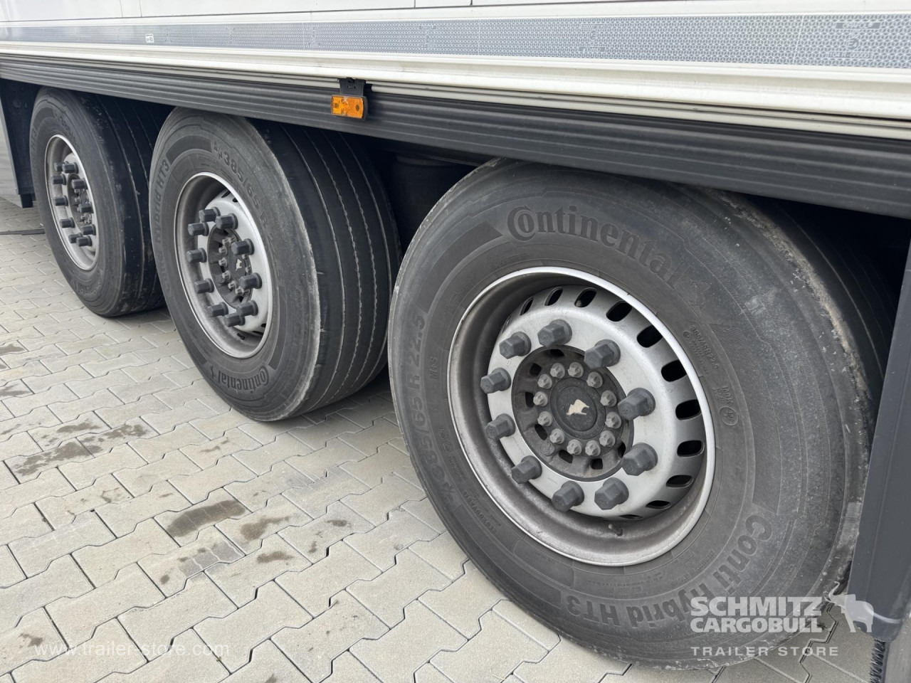 SCHMITZ Reefer Standard Double deck - Изотермална полуприколка: слика 2 SCHMITZ Reefer Standard Double deck - Изотермална полуприколка: слика 2