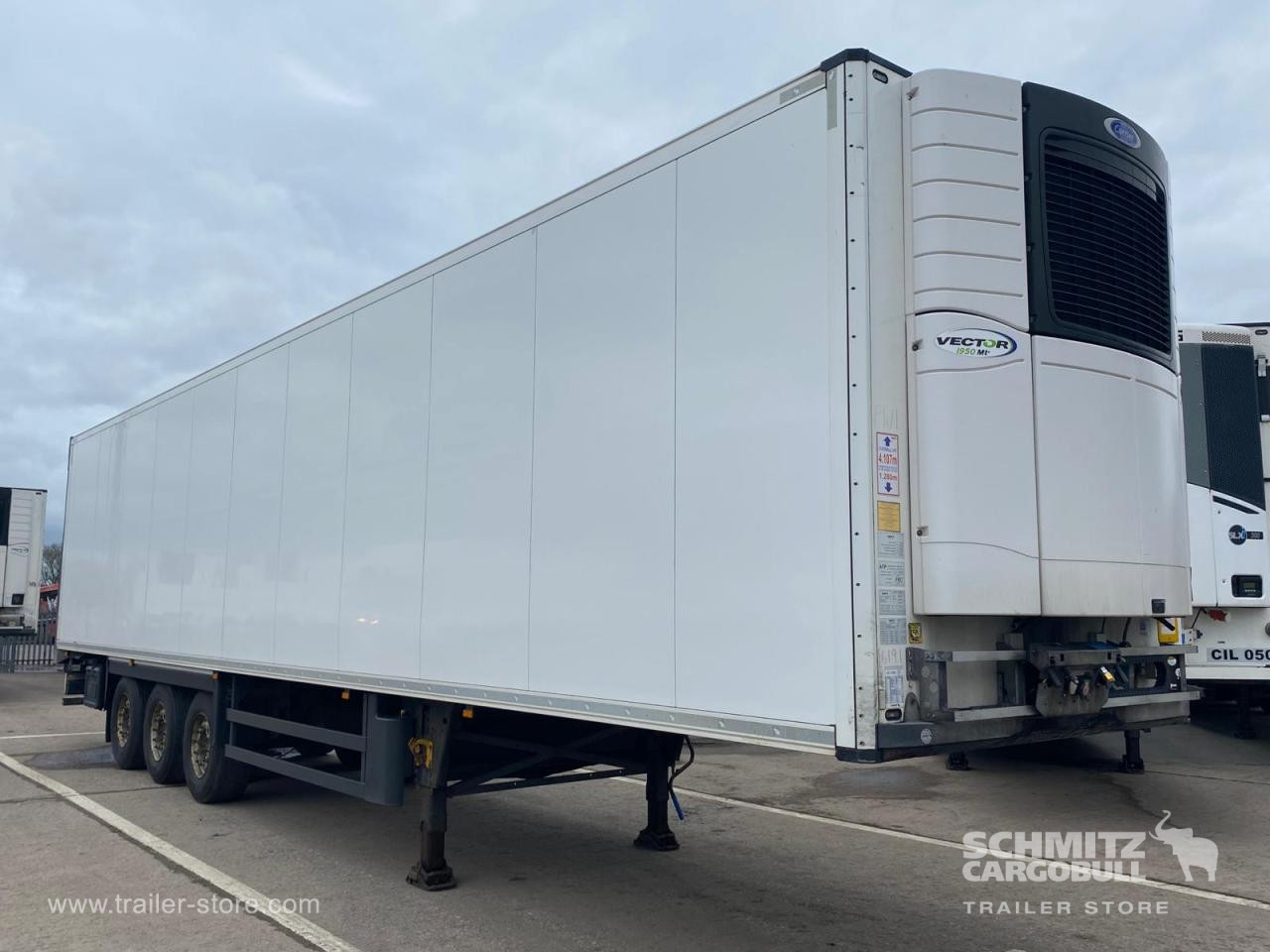 SCHMITZ Reefer Multitemp - Изотермална полуприколка: слика 1 SCHMITZ Reefer Multitemp - Изотермална полуприколка: слика 1