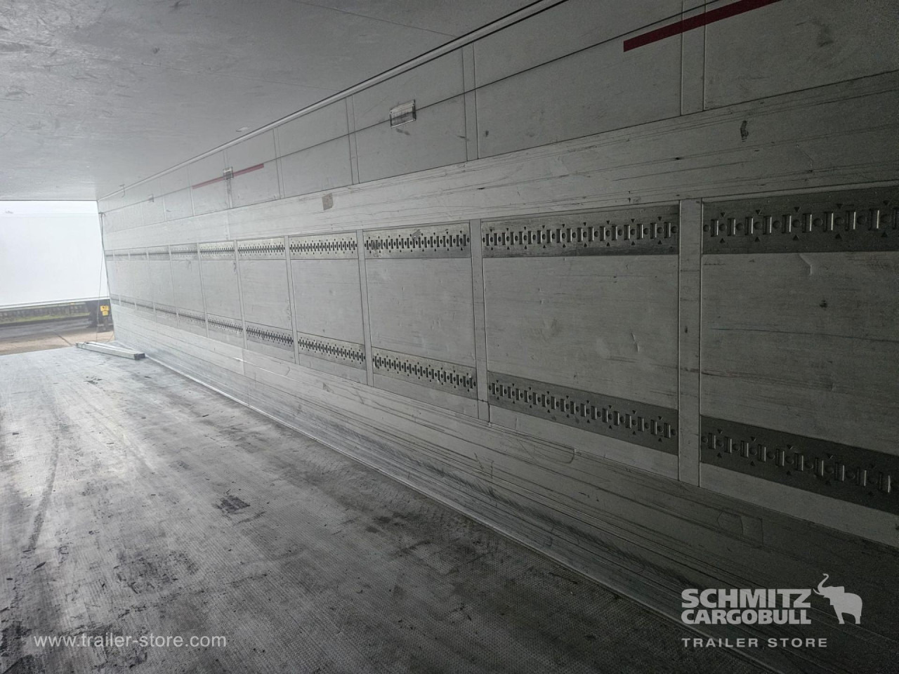 SCHMITZ Reefer Standard - Изотермална полуприколка: слика 4 SCHMITZ Reefer Standard - Изотермална полуприколка: слика 4