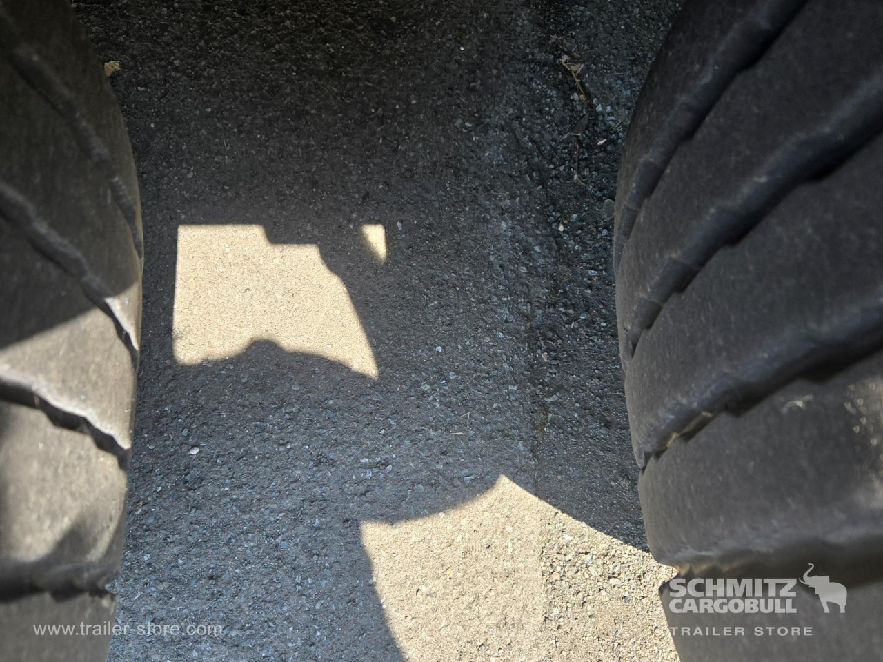 SCHMITZ Reefer Standard Double deck - Изотермална полуприколка: слика 4 SCHMITZ Reefer Standard Double deck - Изотермална полуприколка: слика 4