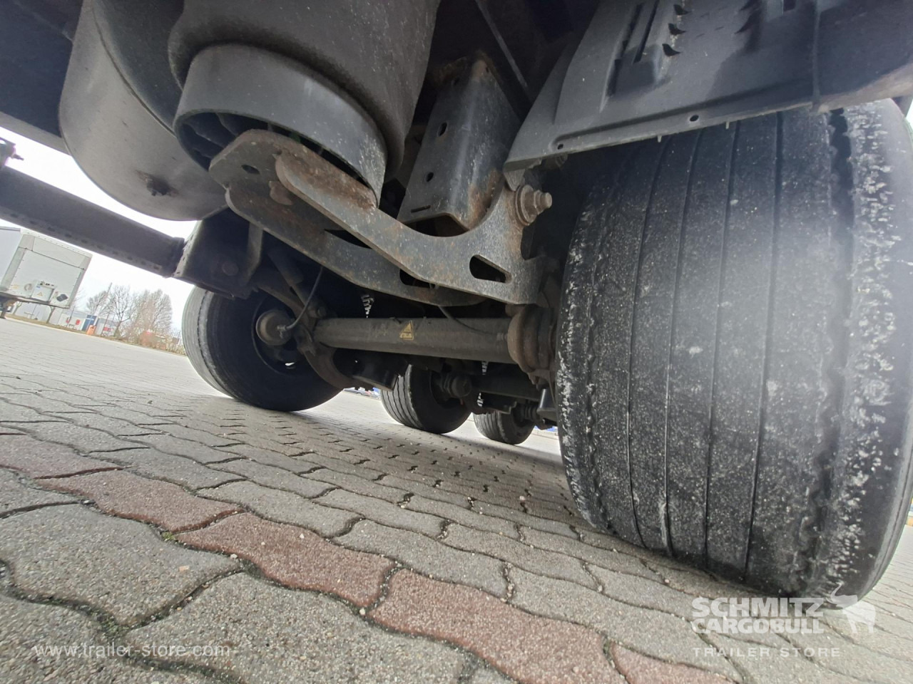 KRONE Curtainsider Mega - Полуприколка со церада: слика 4 KRONE Curtainsider Mega - Полуприколка со церада: слика 4