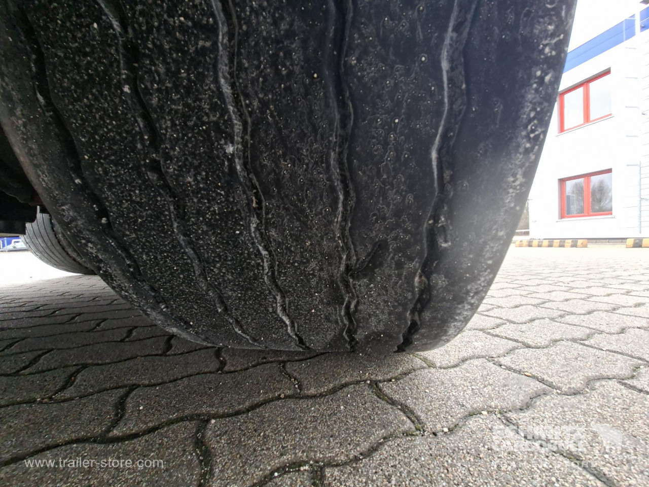 KRONE Curtainsider Mega - Полуприколка со церада: слика 2 KRONE Curtainsider Mega - Полуприколка со церада: слика 2