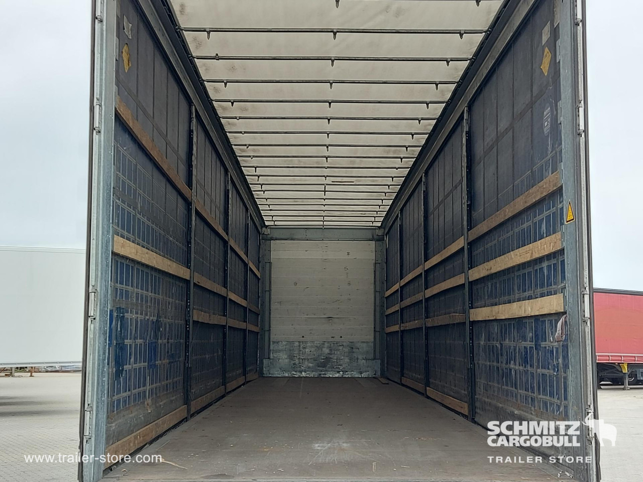 SCHMITZ Curtainsider Mega - Полуприколка со церада: слика 2 SCHMITZ Curtainsider Mega - Полуприколка со церада: слика 2