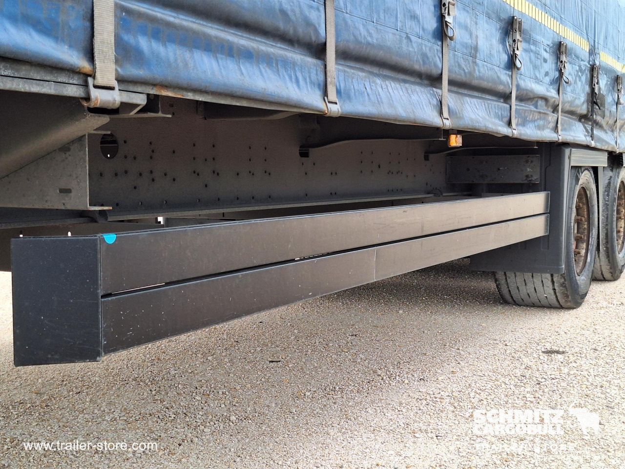 SCHMITZ Curtainsider Mega - Полуприколка со церада: слика 4 SCHMITZ Curtainsider Mega - Полуприколка со церада: слика 4