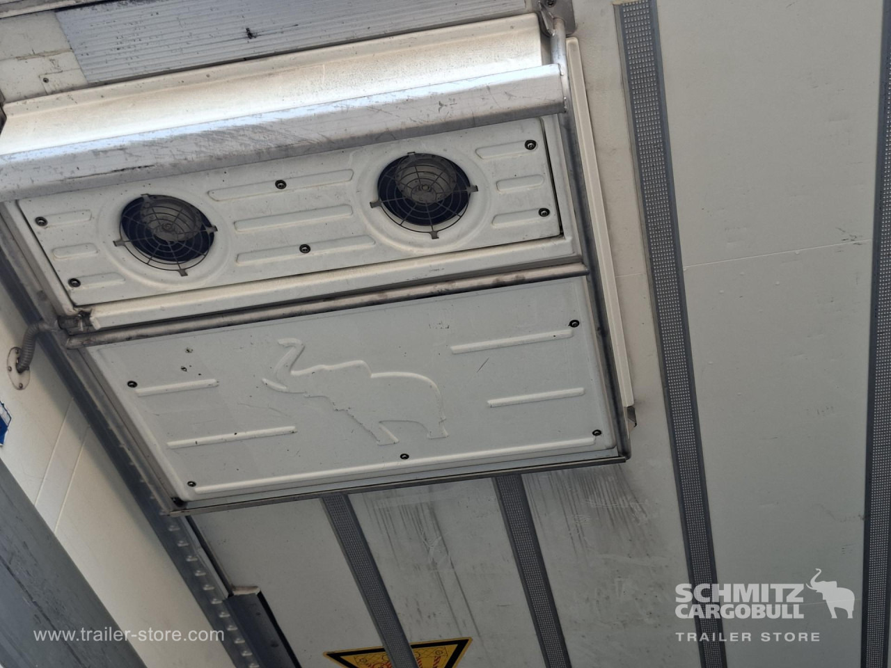 SCHMITZ Reefer Multitemp - Изотермална полуприколка: слика 2 SCHMITZ Reefer Multitemp - Изотермална полуприколка: слика 2