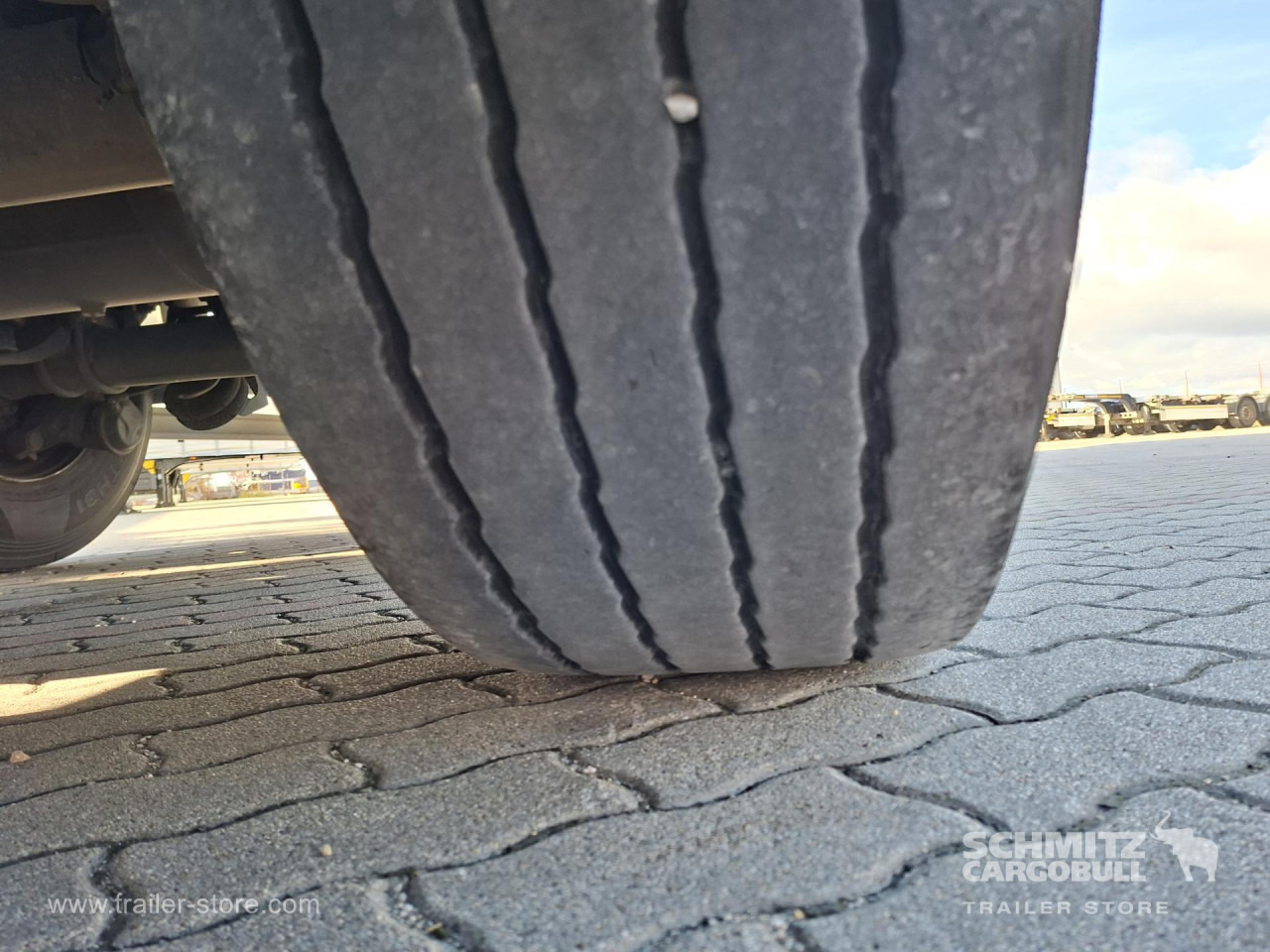 SCHMITZ Reefer Multitemp - Изотермална полуприколка: слика 3 SCHMITZ Reefer Multitemp - Изотермална полуприколка: слика 3