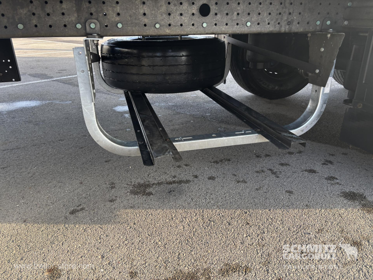Полуприколка со церада SCHMITZ Curtainsider Standard: слика 12