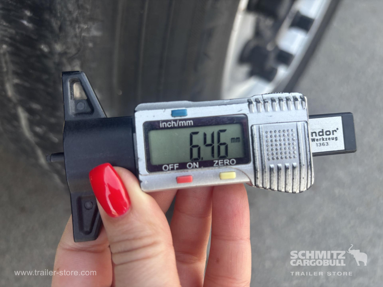 SCHMITZ Curtainsider Standard - Полуприколка со церада: слика 2 SCHMITZ Curtainsider Standard - Полуприколка со церада: слика 2
