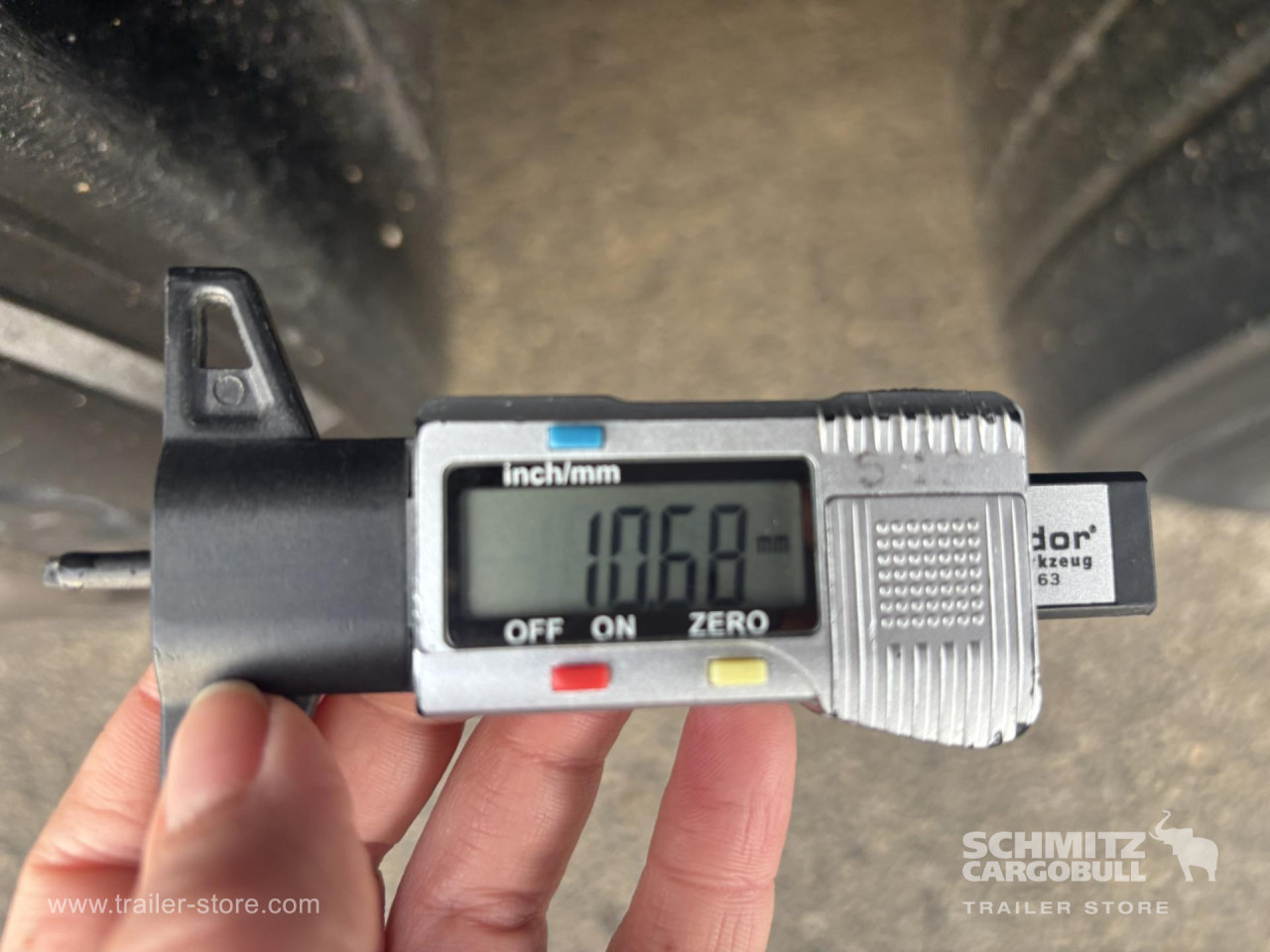 SCHMITZ Curtainsider Standard - Полуприколка со церада: слика 3 SCHMITZ Curtainsider Standard - Полуприколка со церада: слика 3