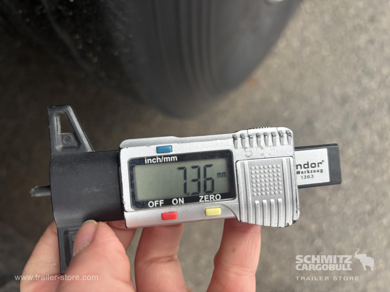 SCHMITZ Curtainsider Standard - Полуприколка со церада: слика 4 SCHMITZ Curtainsider Standard - Полуприколка со церада: слика 4