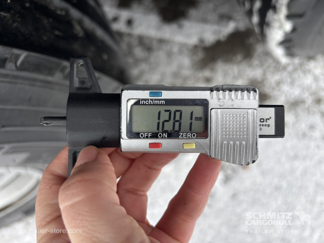 SCHMITZ Curtainsider Standard - Полуприколка со церада: слика 3 SCHMITZ Curtainsider Standard - Полуприколка со церада: слика 3