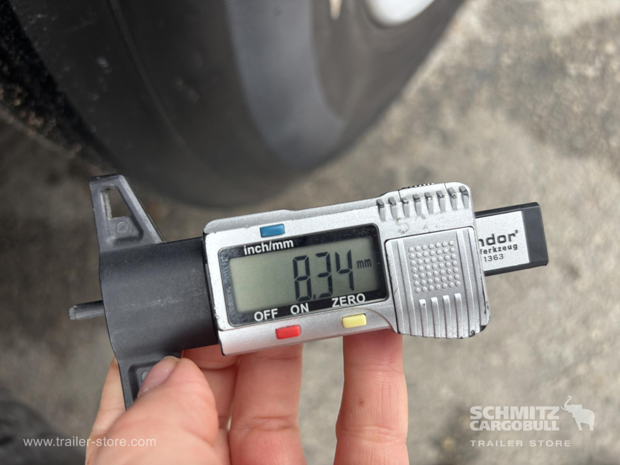 SCHMITZ Curtainsider Standard - Полуприколка со церада: слика 3 SCHMITZ Curtainsider Standard - Полуприколка со церада: слика 3