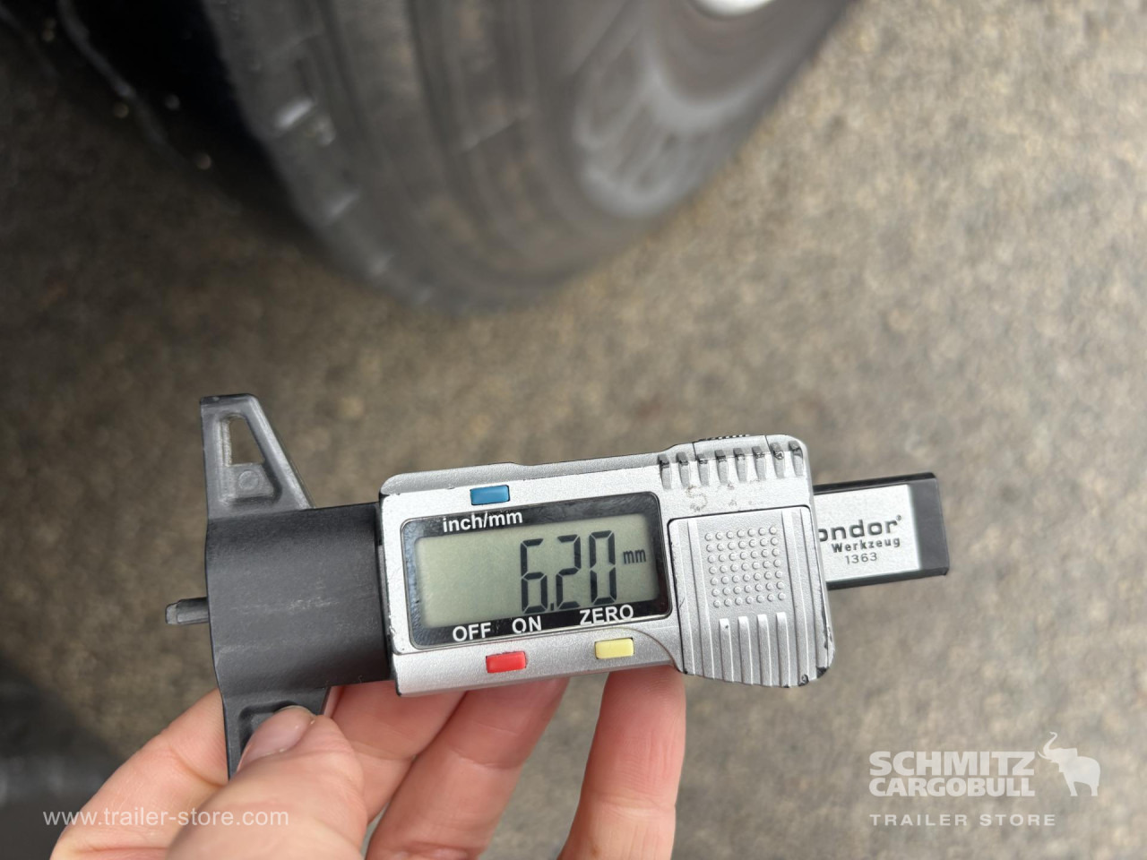 SCHMITZ Curtainsider Standard - Полуприколка со церада: слика 3 SCHMITZ Curtainsider Standard - Полуприколка со церада: слика 3