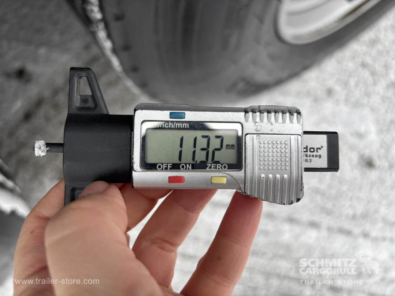 SCHMITZ Curtainsider Standard - Полуприколка со церада: слика 3 SCHMITZ Curtainsider Standard - Полуприколка со церада: слика 3