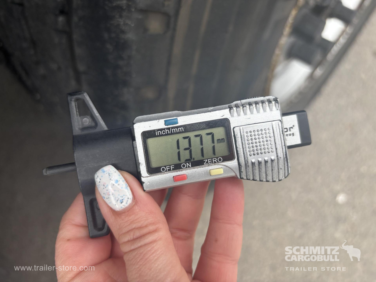 SCHMITZ Curtainsider Standard - Полуприколка со церада: слика 4 SCHMITZ Curtainsider Standard - Полуприколка со церада: слика 4