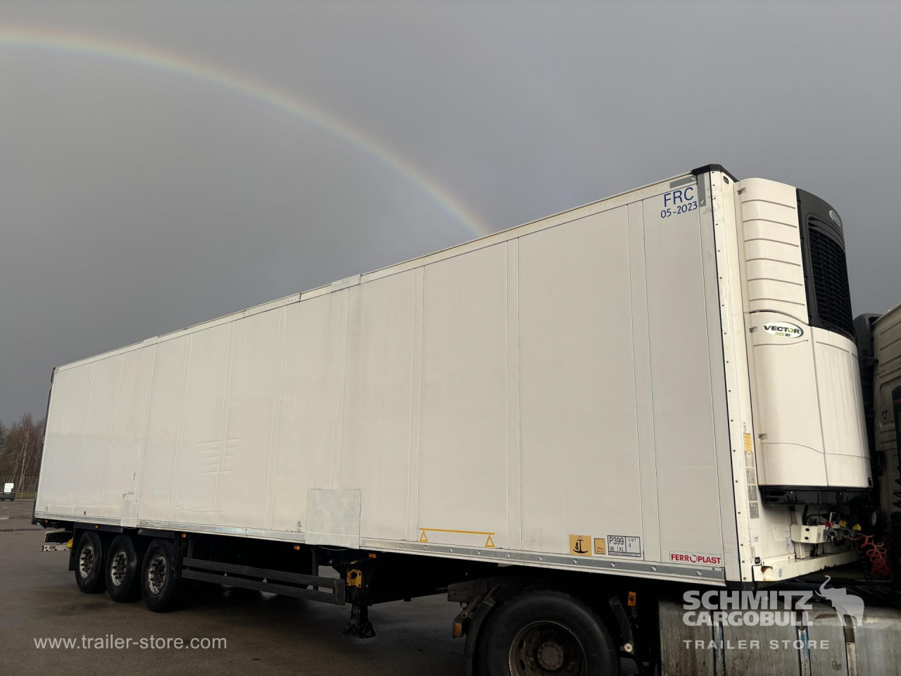 SCHMITZ Reefer Standard Double deck - Изотермална полуприколка: слика 1 SCHMITZ Reefer Standard Double deck - Изотермална полуприколка: слика 1