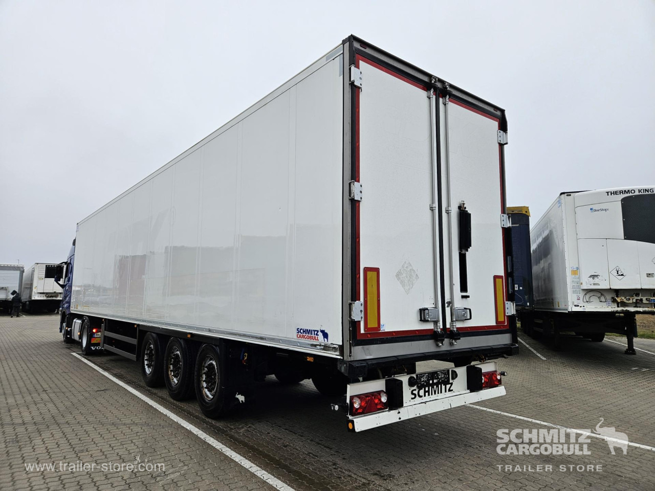 SCHMITZ Reefer Standard Double deck - Изотермална полуприколка: слика 2 SCHMITZ Reefer Standard Double deck - Изотермална полуприколка: слика 2