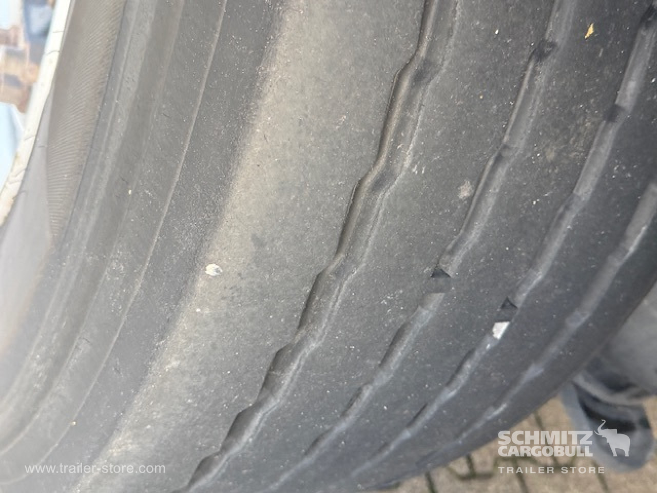 SCHMITZ Oplegger Kasten Standard Taillift - Полуприколка сандучар: слика 5 SCHMITZ Oplegger Kasten Standard Taillift - Полуприколка сандучар: слика 5