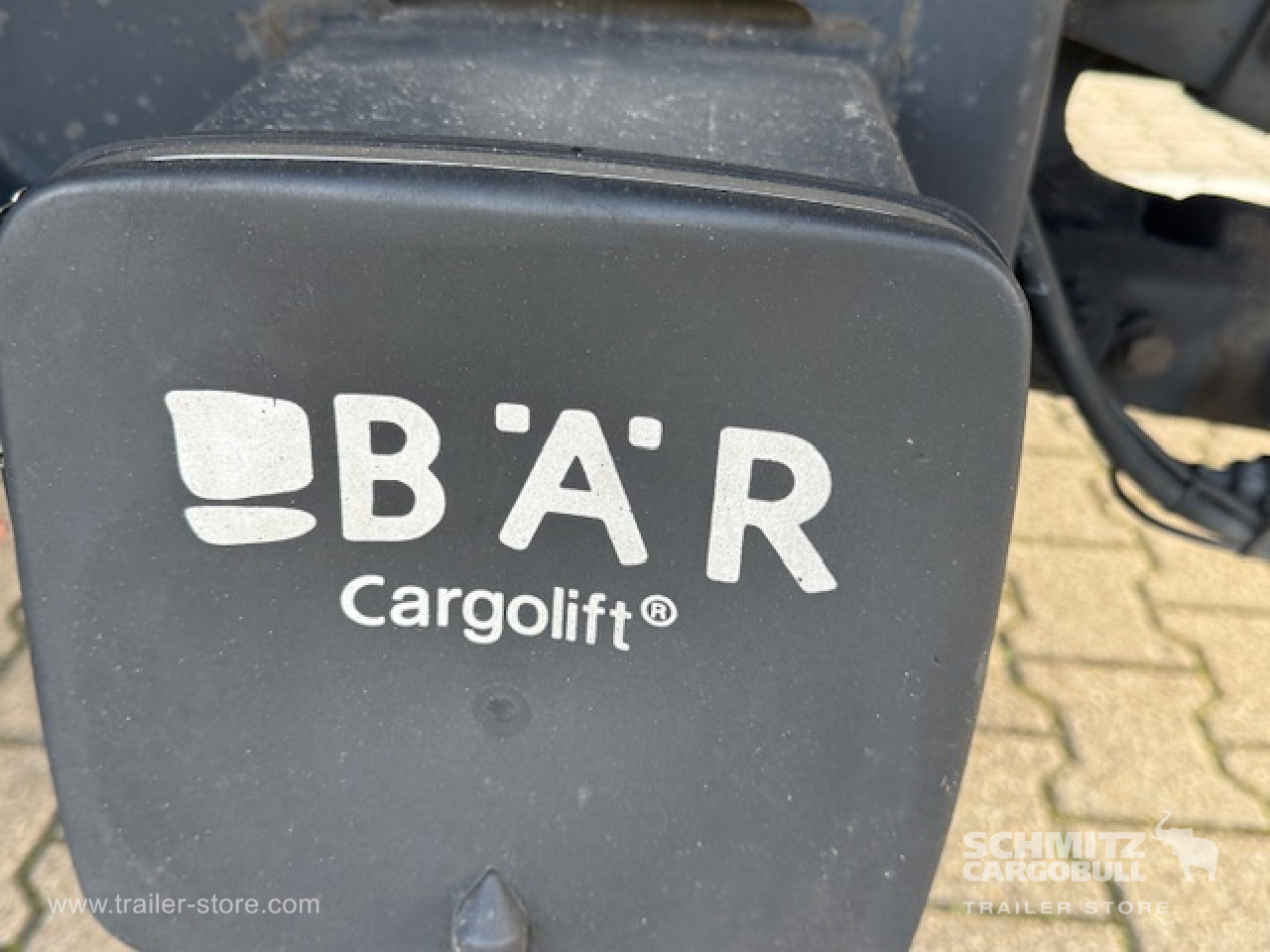 SCHMITZ Oplegger Kasten Standard Taillift - Полуприколка сандучар: слика 3 SCHMITZ Oplegger Kasten Standard Taillift - Полуприколка сандучар: слика 3