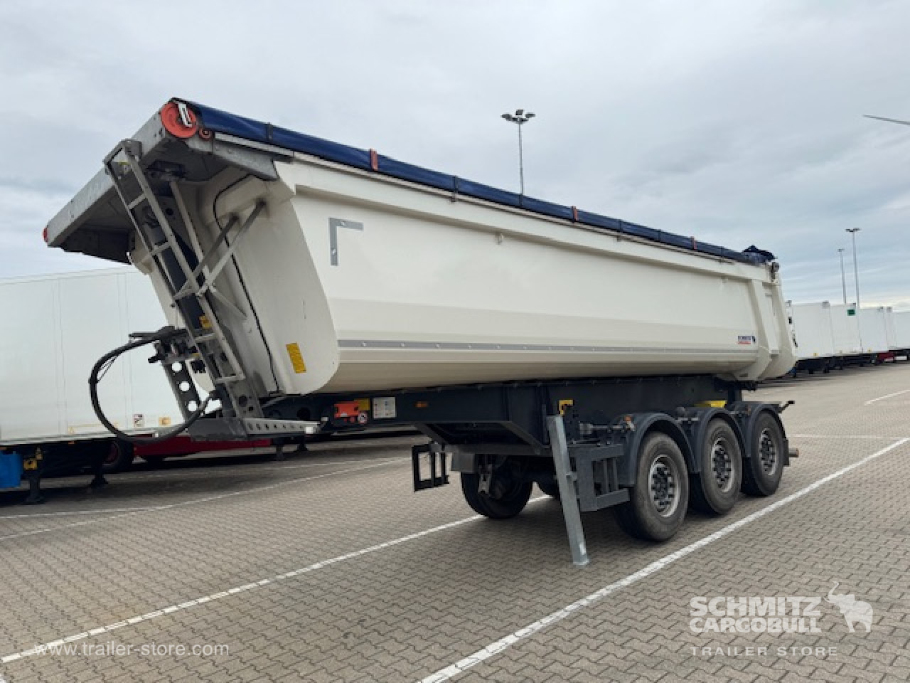 SCHMITZ Oplegger Kipper Standard 25m³ - Кипер полуприколка: слика 2 SCHMITZ Oplegger Kipper Standard 25m³ - Кипер полуприколка: слика 2