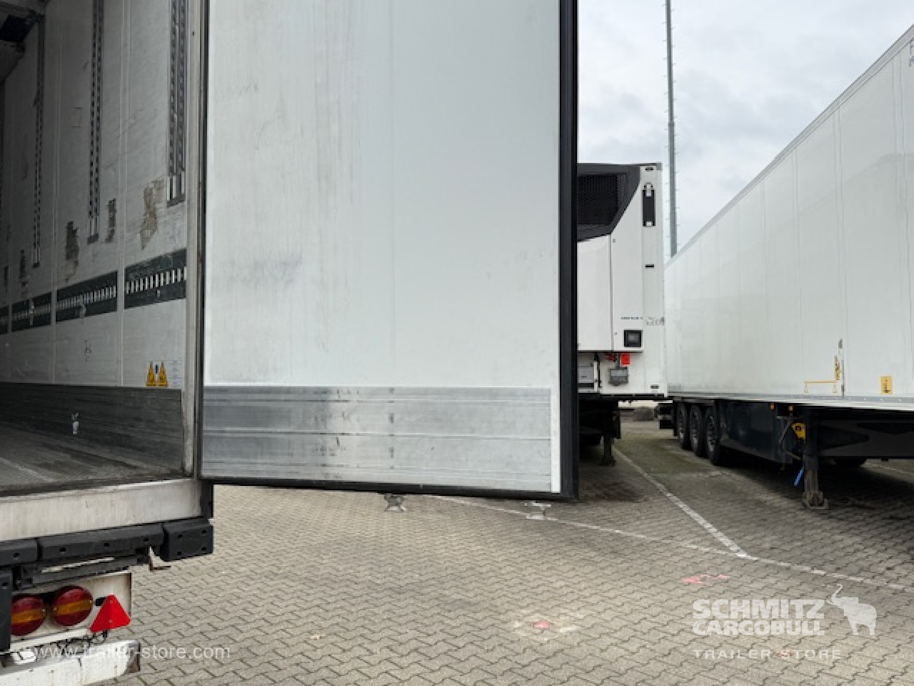 SCHMITZ Oplegger Vries Multitemp Double deck - Изотермална полуприколка: слика 2 SCHMITZ Oplegger Vries Multitemp Double deck - Изотермална полуприколка: слика 2