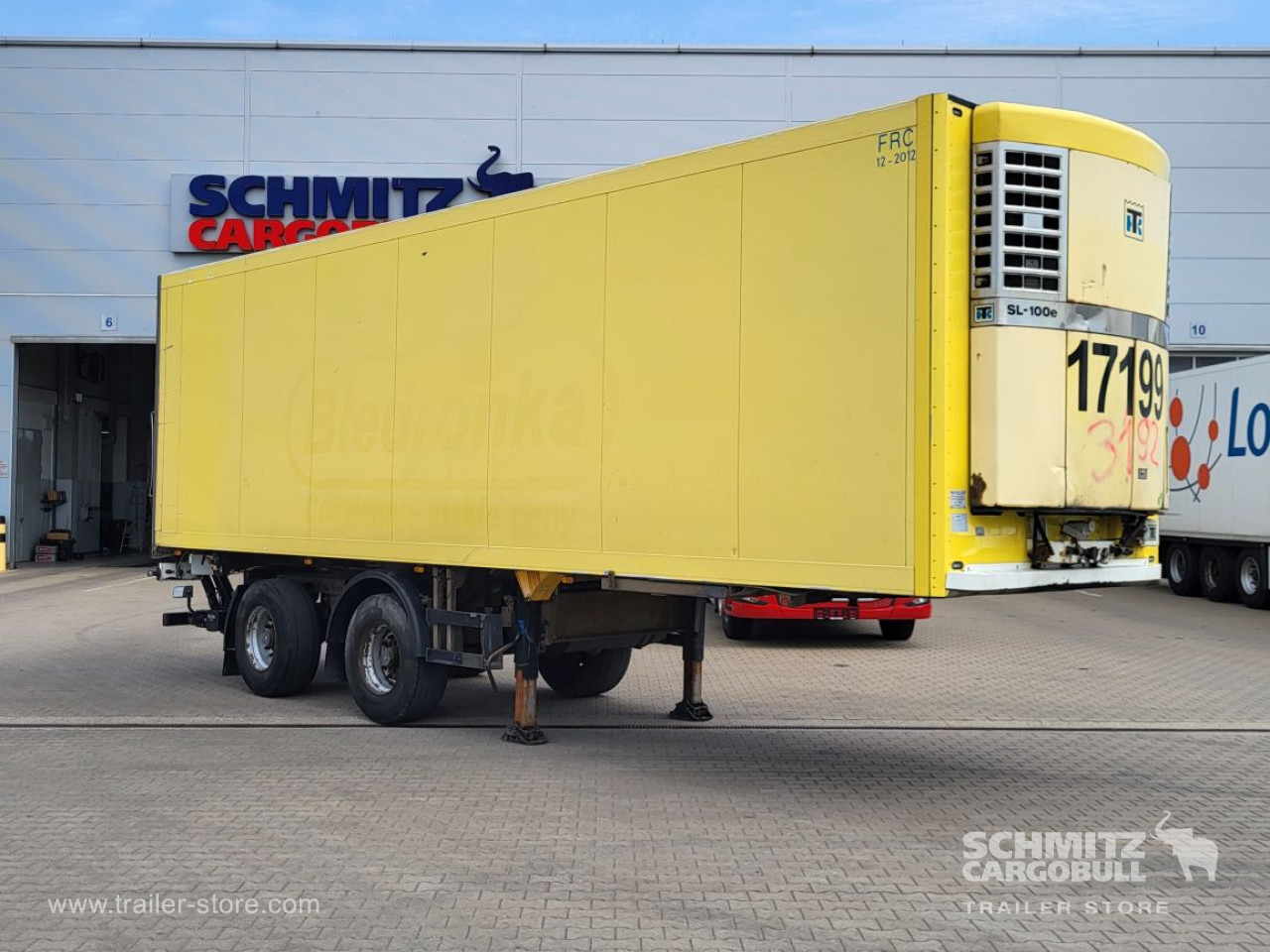 SCHMITZ Insulated/refrigerated box Taillift - Полуприколка ладилник: слика 5 SCHMITZ Insulated/refrigerated box Taillift - Полуприколка ладилник: слика 5