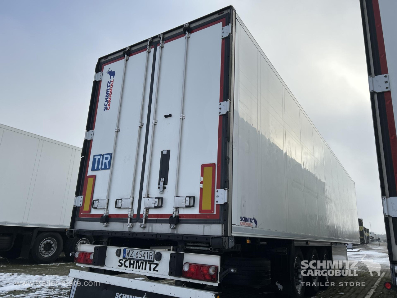 SCHMITZ Reefer Standard Double deck - Изотермална полуприколка: слика 2 SCHMITZ Reefer Standard Double deck - Изотермална полуприколка: слика 2