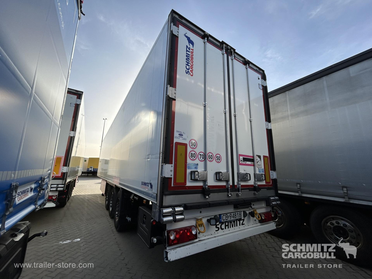 SCHMITZ Reefer Standard - Изотермална полуприколка: слика 4 SCHMITZ Reefer Standard - Изотермална полуприколка: слика 4