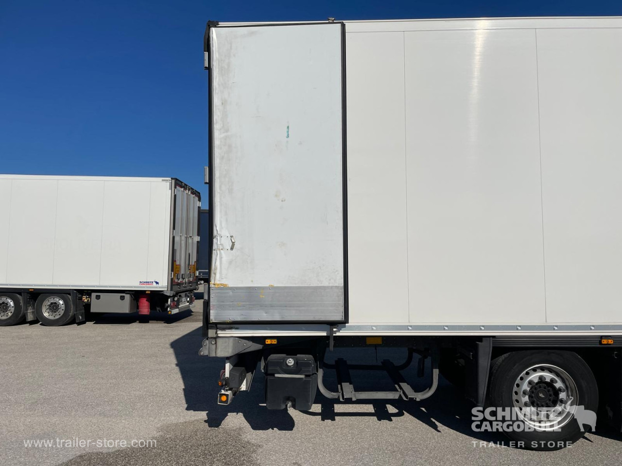 SCHMITZ Reefer Standard - Изотермална полуприколка: слика 4 SCHMITZ Reefer Standard - Изотермална полуприколка: слика 4