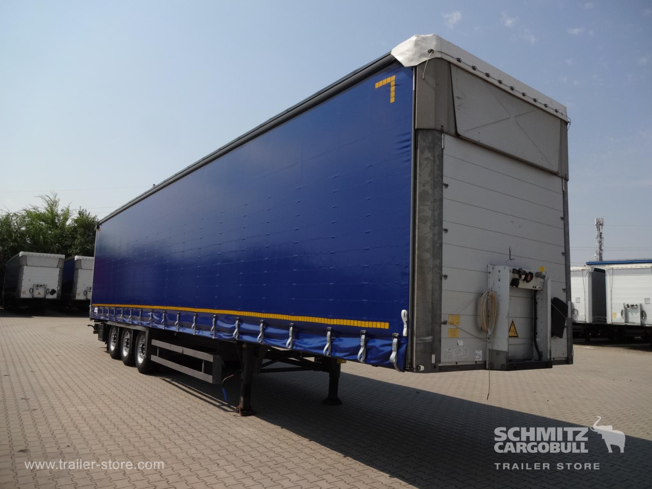SCHMITZ Curtainsider Varios - Полуприколка со церада: слика 1 SCHMITZ Curtainsider Varios - Полуприколка со церада: слика 1