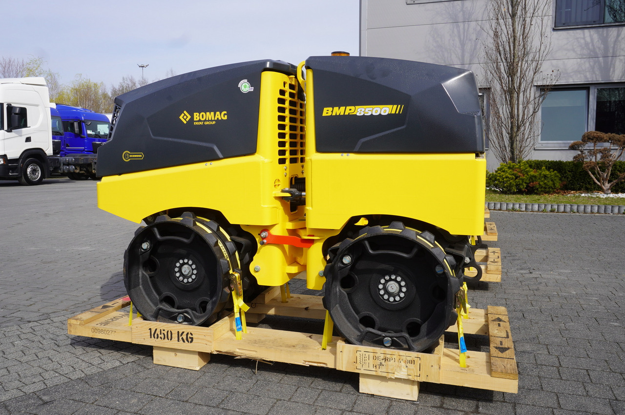 BOMAG BMP 8500 brand-new trench roller / Remote Control / 4 units - Мини ваљак: слика 5 BOMAG BMP 8500 brand-new trench roller / Remote Control / 4 units - Мини ваљак: слика 5