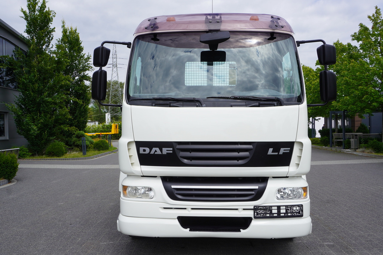 DAF LF 55.220 Skip loader GUIMA PALFINGER M14T - Камион за подигање контејнери: слика 2 DAF LF 55.220 Skip loader GUIMA PALFINGER M14T - Камион за подигање контејнери: слика 2