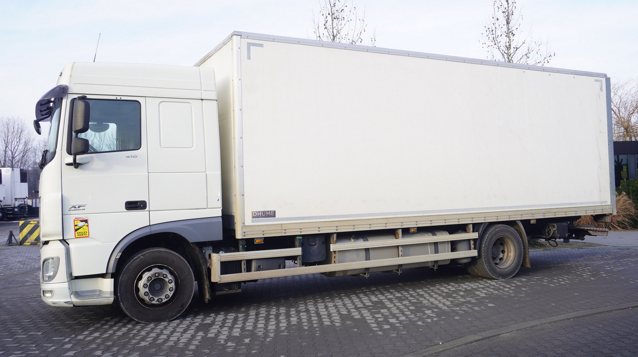 DAF XF 410 EURO 6 /410 HP / 20 EPAL / Dhollandia lift 1500 kg - Камион сандучар: слика 3 DAF XF 410 EURO 6 /410 HP / 20 EPAL / Dhollandia lift 1500 kg - Камион сандучар: слика 3