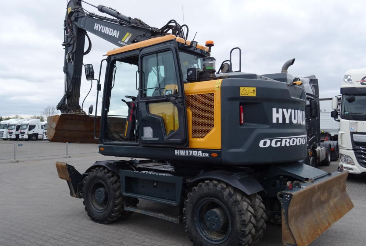 HYUNDAI HW170 ACR wheel excavator / 2000 MTH / 2022 / A/C - Багер на тркала: слика 5 HYUNDAI HW170 ACR wheel excavator / 2000 MTH / 2022 / A/C - Багер на тркала: слика 5