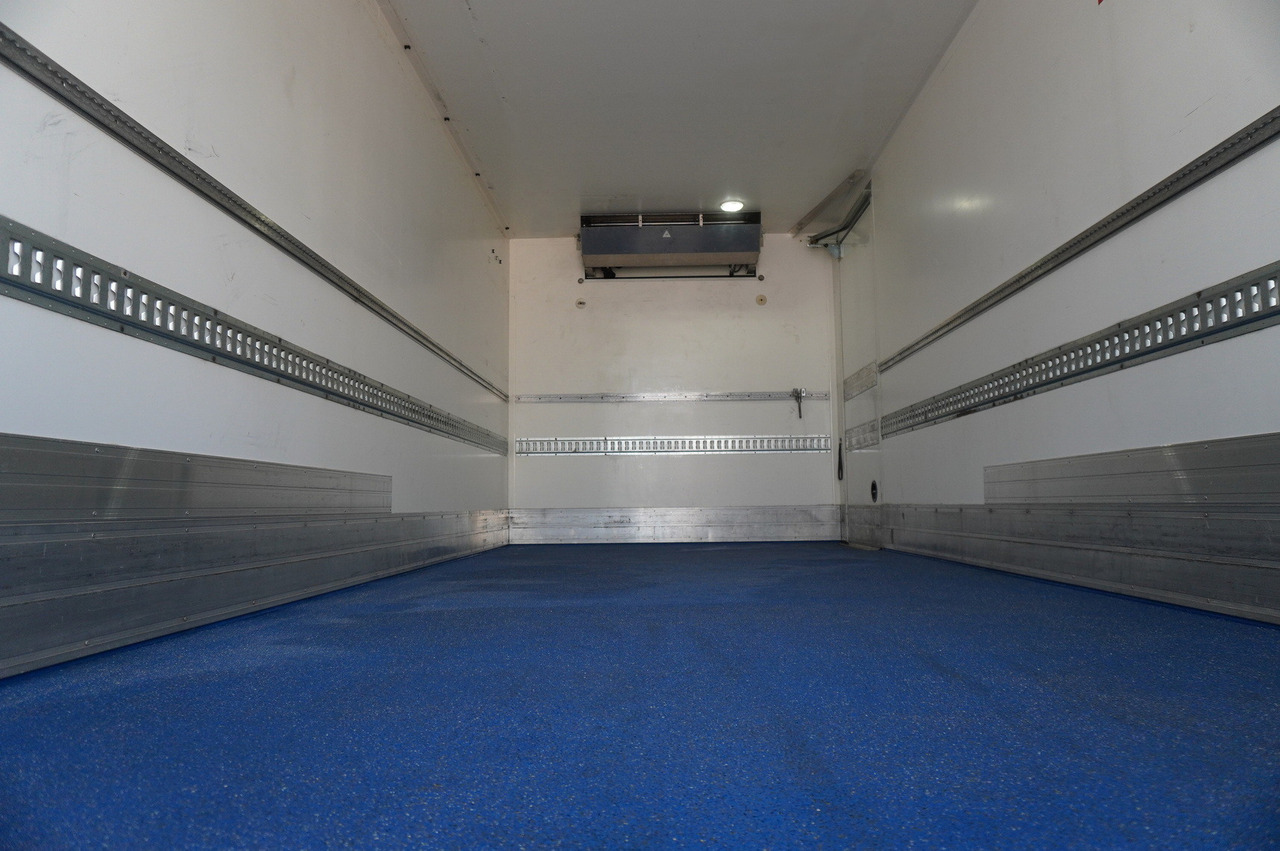 IVECO Eurocargo 100-190 4x2 E6 / Refrigerator / Dhollandia 1.5 T - Камион ладилник: слика 5 IVECO Eurocargo 100-190 4x2 E6 / Refrigerator / Dhollandia 1.5 T - Камион ладилник: слика 5