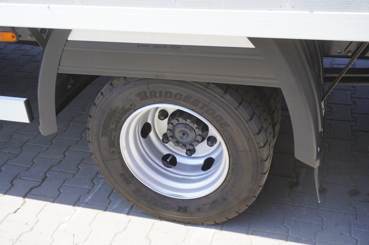 Камион ладилник IVECO Eurocargo 100-190 4x2 E6 / Refrigerator / Dhollandia 1.5 T: слика 19