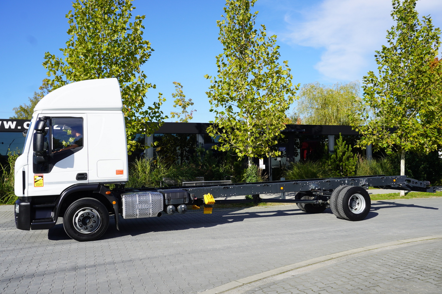 IVECO Eurocargo 140e19 4×2 E6 Glob / ADR / frame 8,1m - Камион со кабинска шасија: слика 2 IVECO Eurocargo 140e19 4×2 E6 Glob / ADR / frame 8,1m - Камион со кабинска шасија: слика 2
