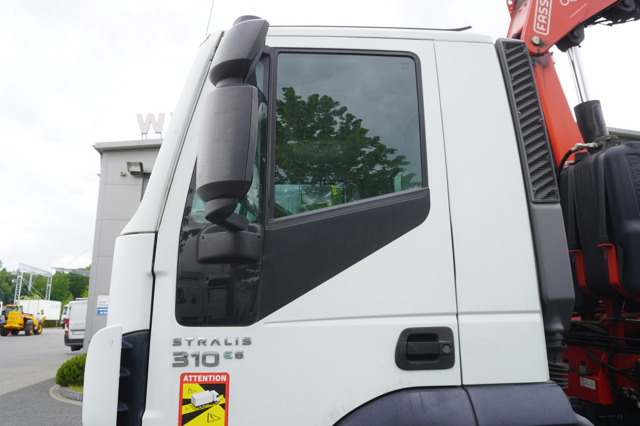 Камион со платформа, Камион со кран IVECO STRALIS 19.310 E6 / Flatbed 19 EPAL / FASSI F135 / 225 MTH! / 5.7  T: слика 18