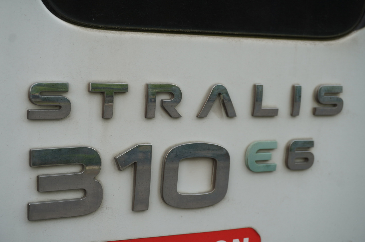 Камион со платформа, Камион со кран IVECO STRALIS 19.310 E6 / Flatbed 19 EPAL / FASSI F135 / 225 MTH! / 5.7  T: слика 15