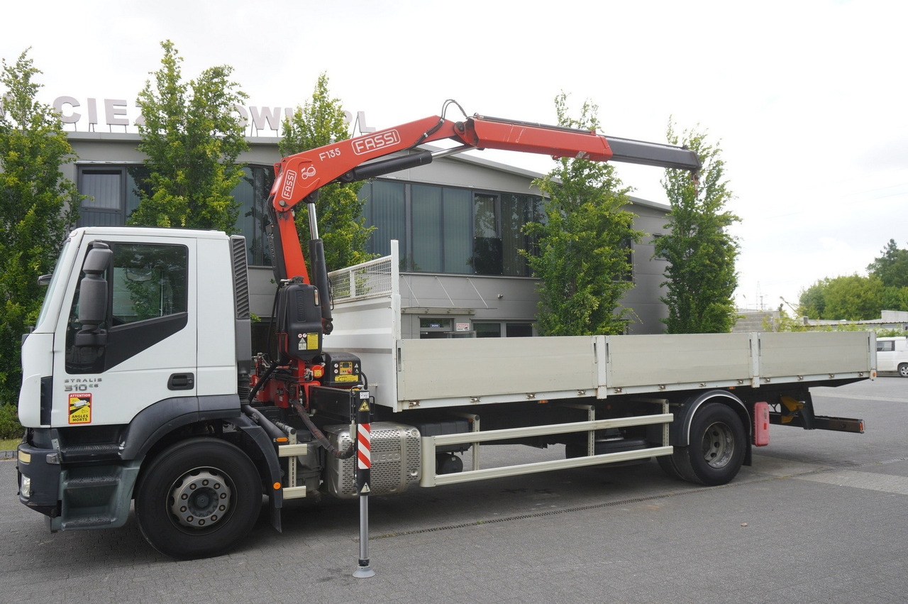 IVECO STRALIS 19.310 E6 / Flatbed 19 EPAL / FASSI F135 / 225 MTH! / 5.7 T - Камион со платформа, Камион со кран: слика 4 IVECO STRALIS 19.310 E6 / Flatbed 19 EPAL / FASSI F135 / 225 MTH! / 5.7 T - Камион со платформа, Камион со кран: слика 4