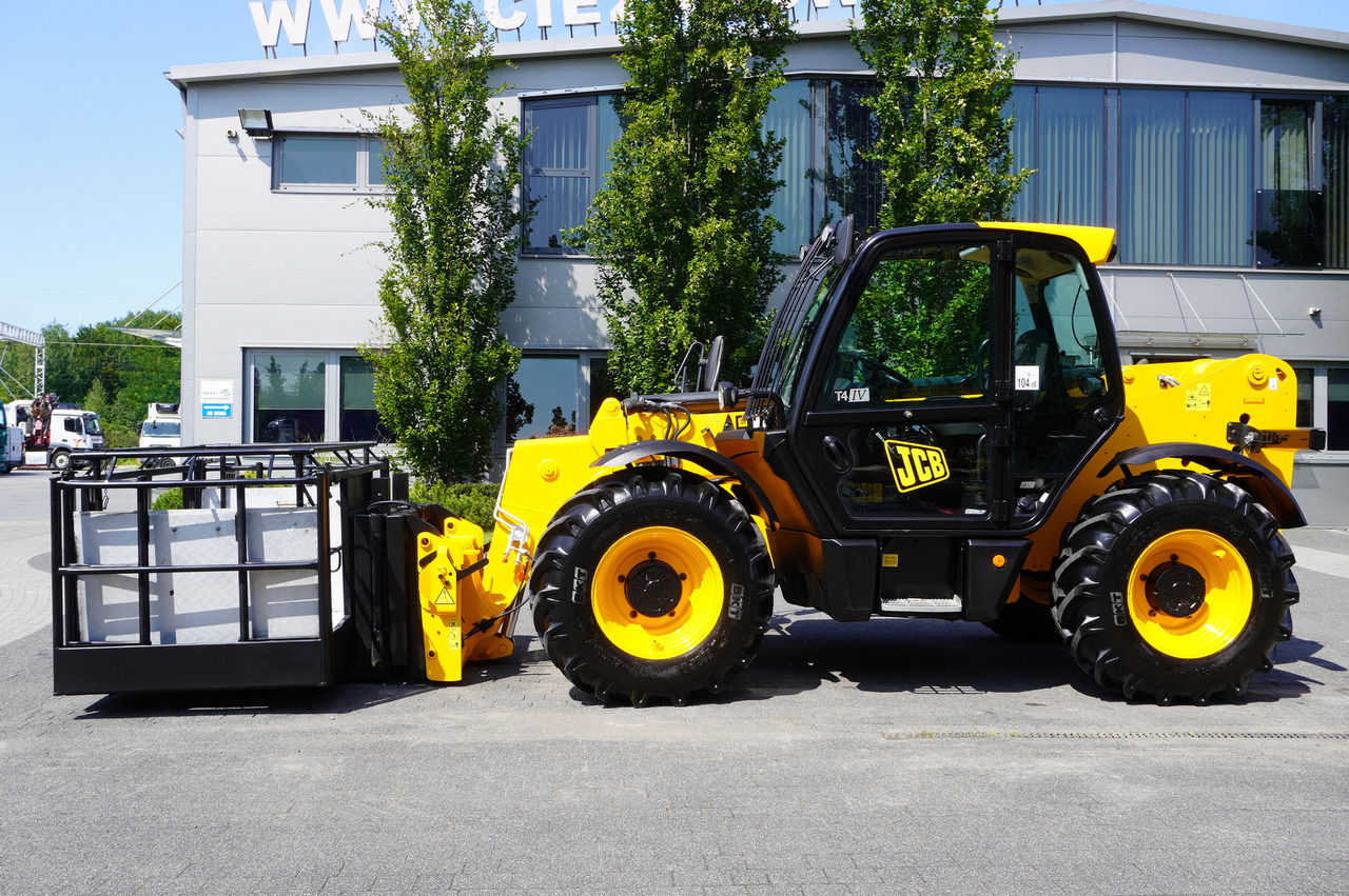JCB 535-95 / 3.5 T / range 9.5 m / joystick - Телескопски ракувач: слика 2 JCB 535-95 / 3.5 T / range 9.5 m / joystick - Телескопски ракувач: слика 2