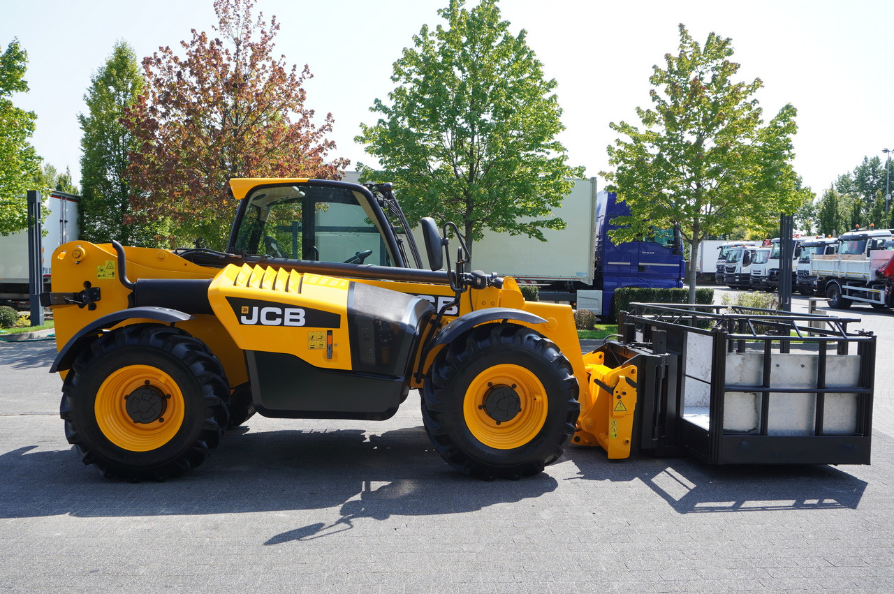 JCB 535-95 / 3.5 T / range 9.5 m / joystick - Телескопски натоварувач на тркала: слика 5 JCB 535-95 / 3.5 T / range 9.5 m / joystick - Телескопски натоварувач на тркала: слика 5