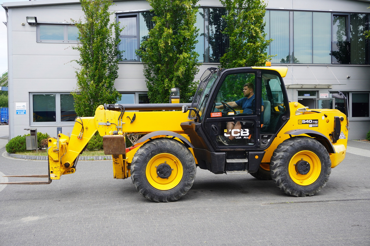 JCB 540-140 telescopic loader / 14 m range / 1800 MTH - Телескопски натоварувач на тркала: слика 3 JCB 540-140 telescopic loader / 14 m range / 1800 MTH - Телескопски натоварувач на тркала: слика 3