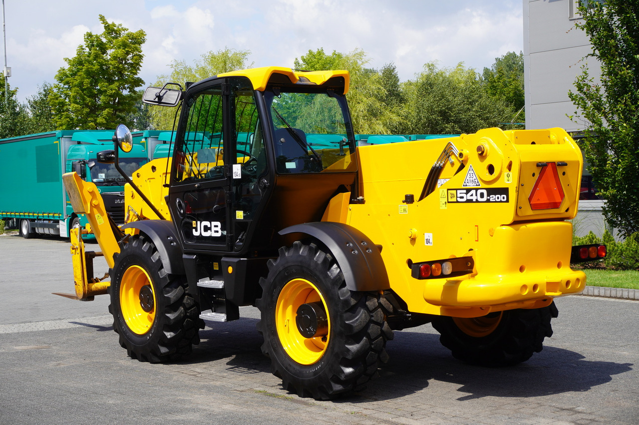 JCB 540-200 Telescopic Loader / 20 m reach / joystick - Телескопски натоварувач на тркала: слика 4 JCB 540-200 Telescopic Loader / 20 m reach / joystick - Телескопски натоварувач на тркала: слика 4