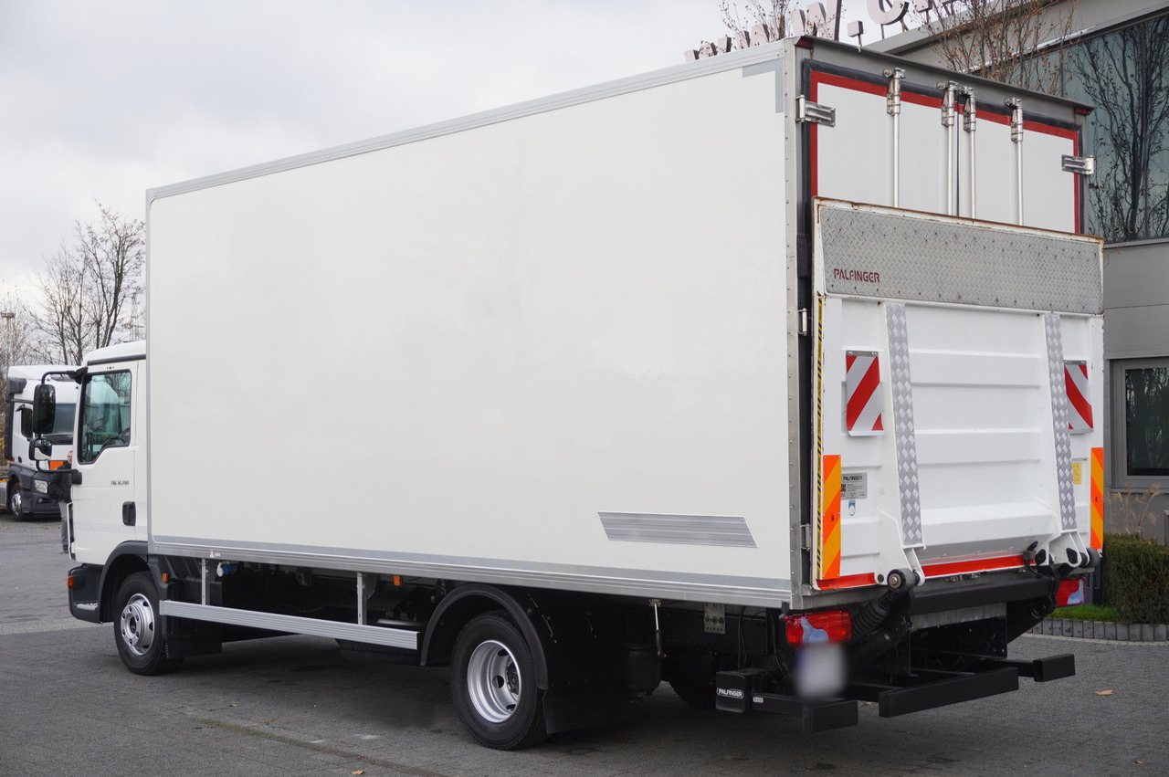 MAN TGL 12.190 / 14 EPAL Refrigerator / Carrier Xarios 500 / 3 units - Камион ладилник: слика 3 MAN TGL 12.190 / 14 EPAL Refrigerator / Carrier Xarios 500 / 3 units - Камион ладилник: слика 3