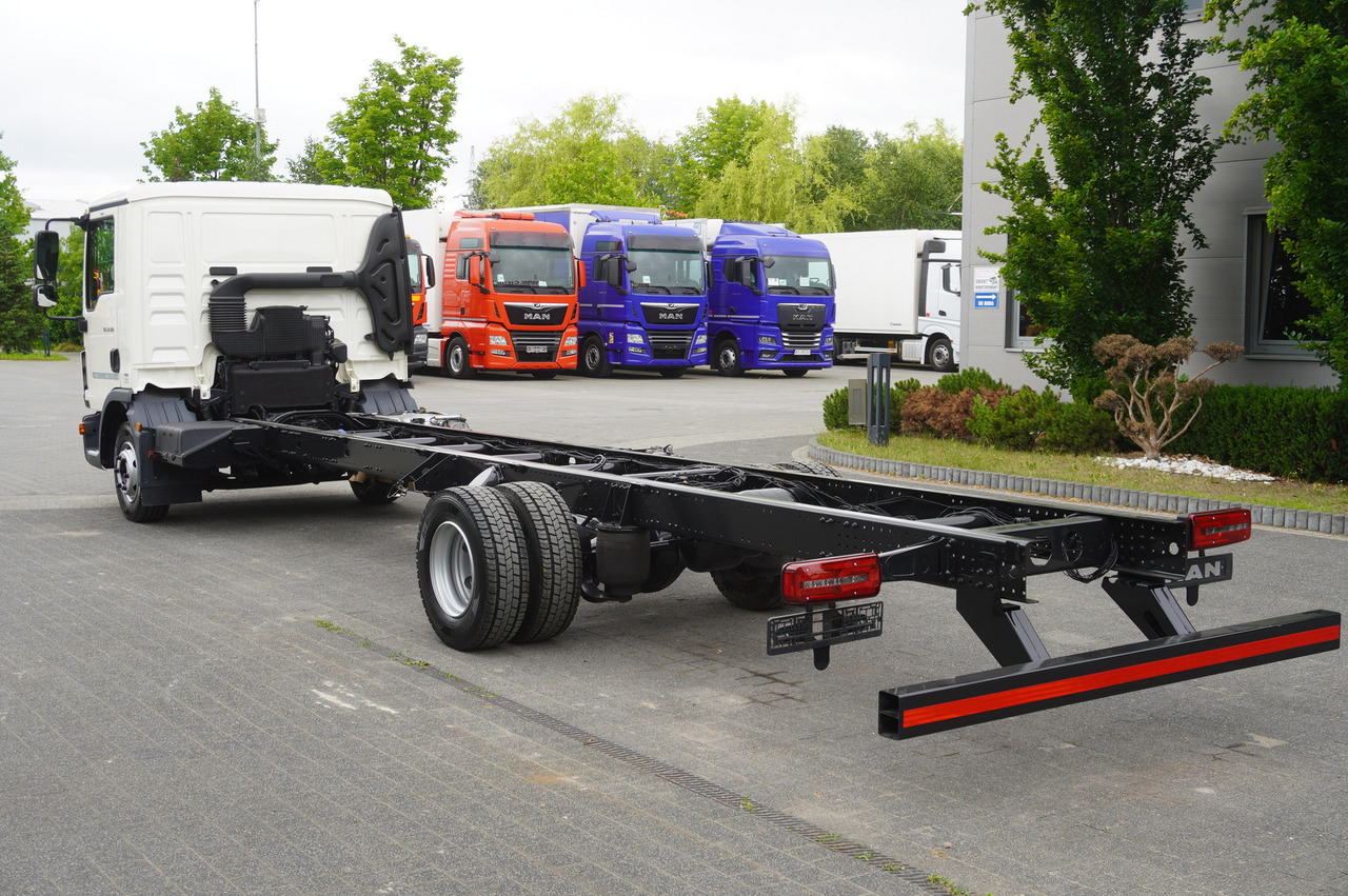 MAN TGL 12.190 / Chassis 8 m / 100 tho. km - Камион со кабинска шасија: слика 4 MAN TGL 12.190 / Chassis 8 m / 100 tho. km - Камион со кабинска шасија: слика 4