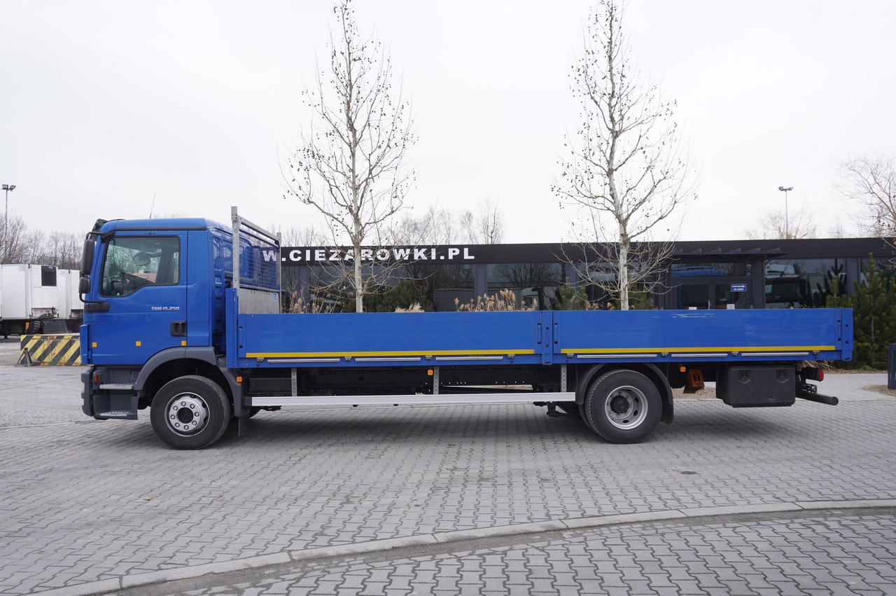 MAN TGM 15.250 / 160,000 km! / 2021 / Flatbed 18 EPAL / 8.8 t capacity - Камион со платформа: слика 2 MAN TGM 15.250 / 160,000 km! / 2021 / Flatbed 18 EPAL / 8.8 t capacity - Камион со платформа: слика 2