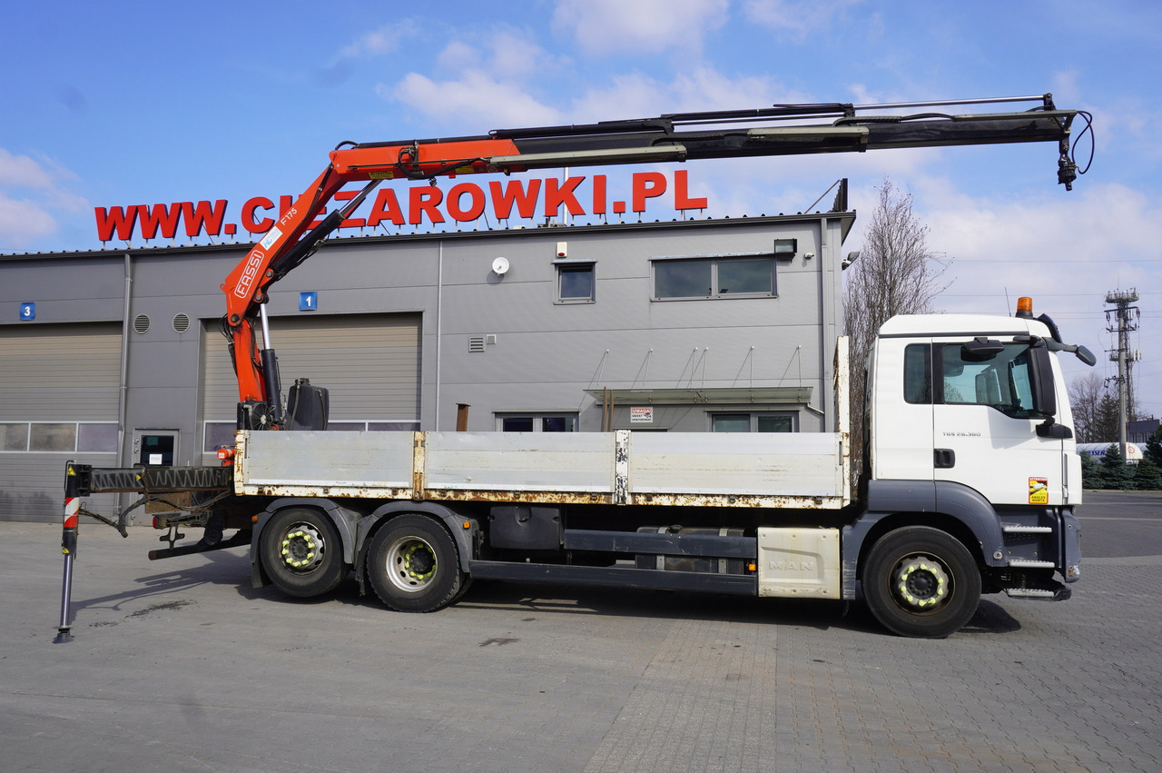 MAN TGS 26.360 Flatbed / Fassi F175 7.7 T / steered 3rd axle - Камион со платформа, Камион со кран: слика 4 MAN TGS 26.360 Flatbed / Fassi F175 7.7 T / steered 3rd axle - Камион со платформа, Камион со кран: слика 4
