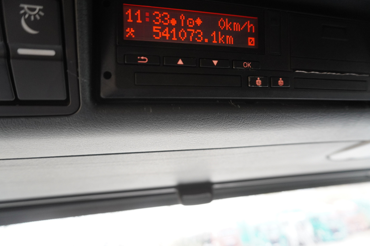 MAN TGS 35.420 8×2 / Chassis 6.4 m / 3 steered axles / 2 units - Камион со кабинска шасија: слика 4 MAN TGS 35.420 8×2 / Chassis 6.4 m / 3 steered axles / 2 units - Камион со кабинска шасија: слика 4